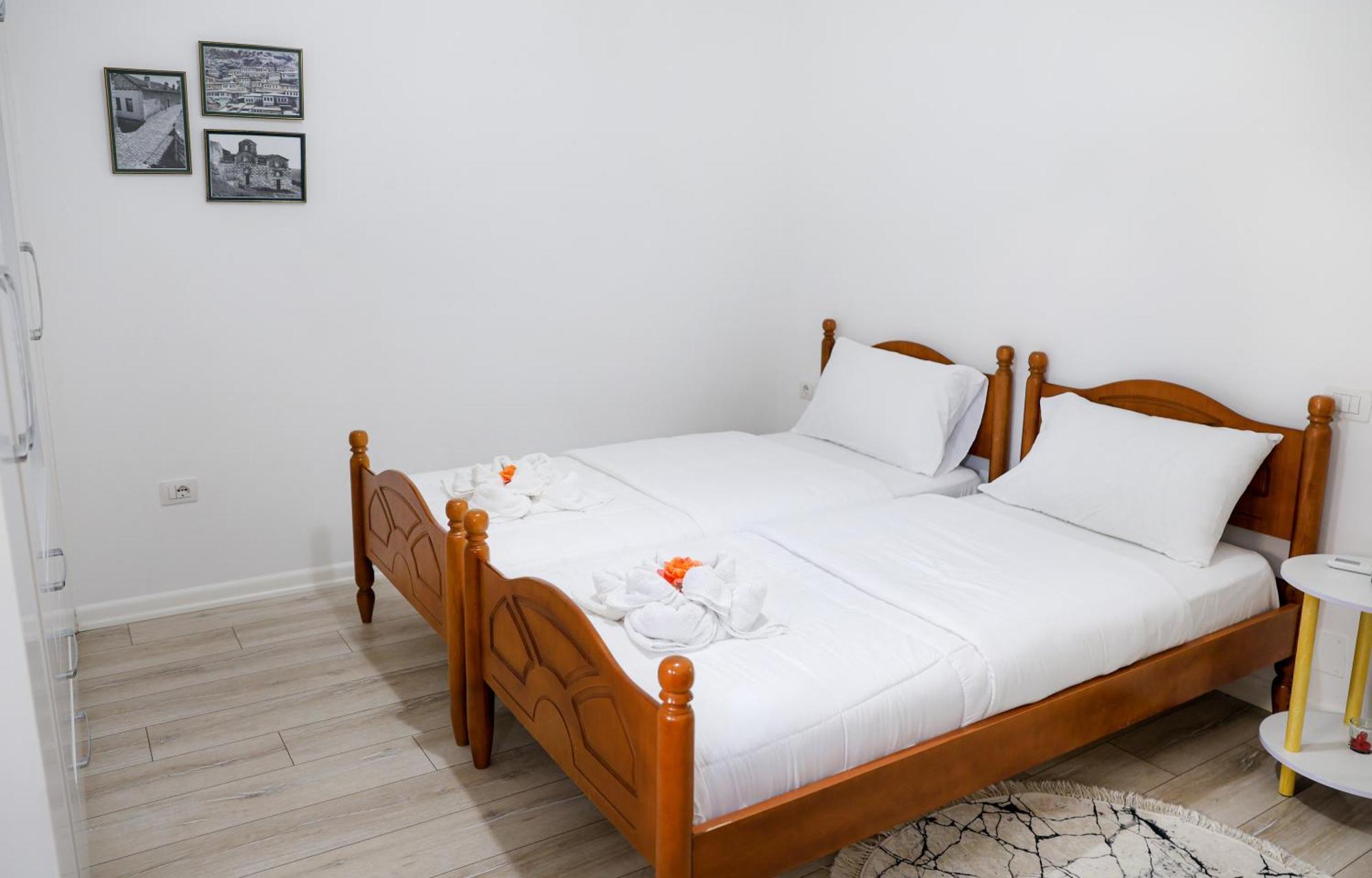 Villa Likaj Berat Extérieur photo